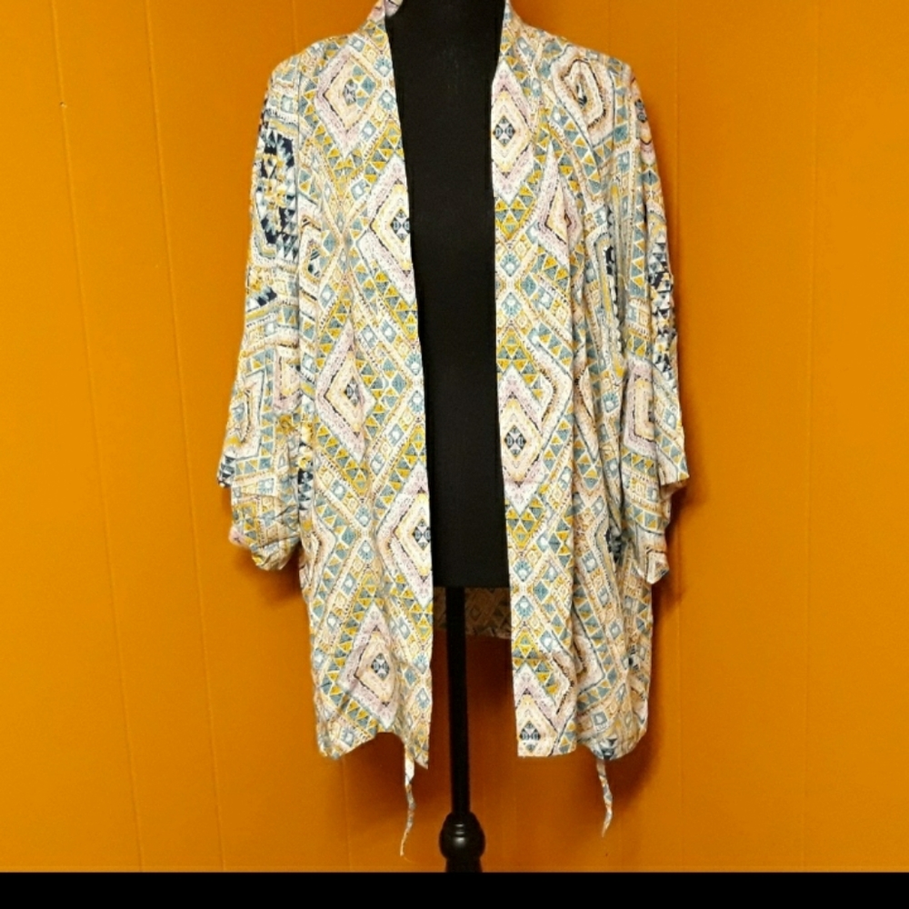 NWOT Kimono cardigan top tribal boho print